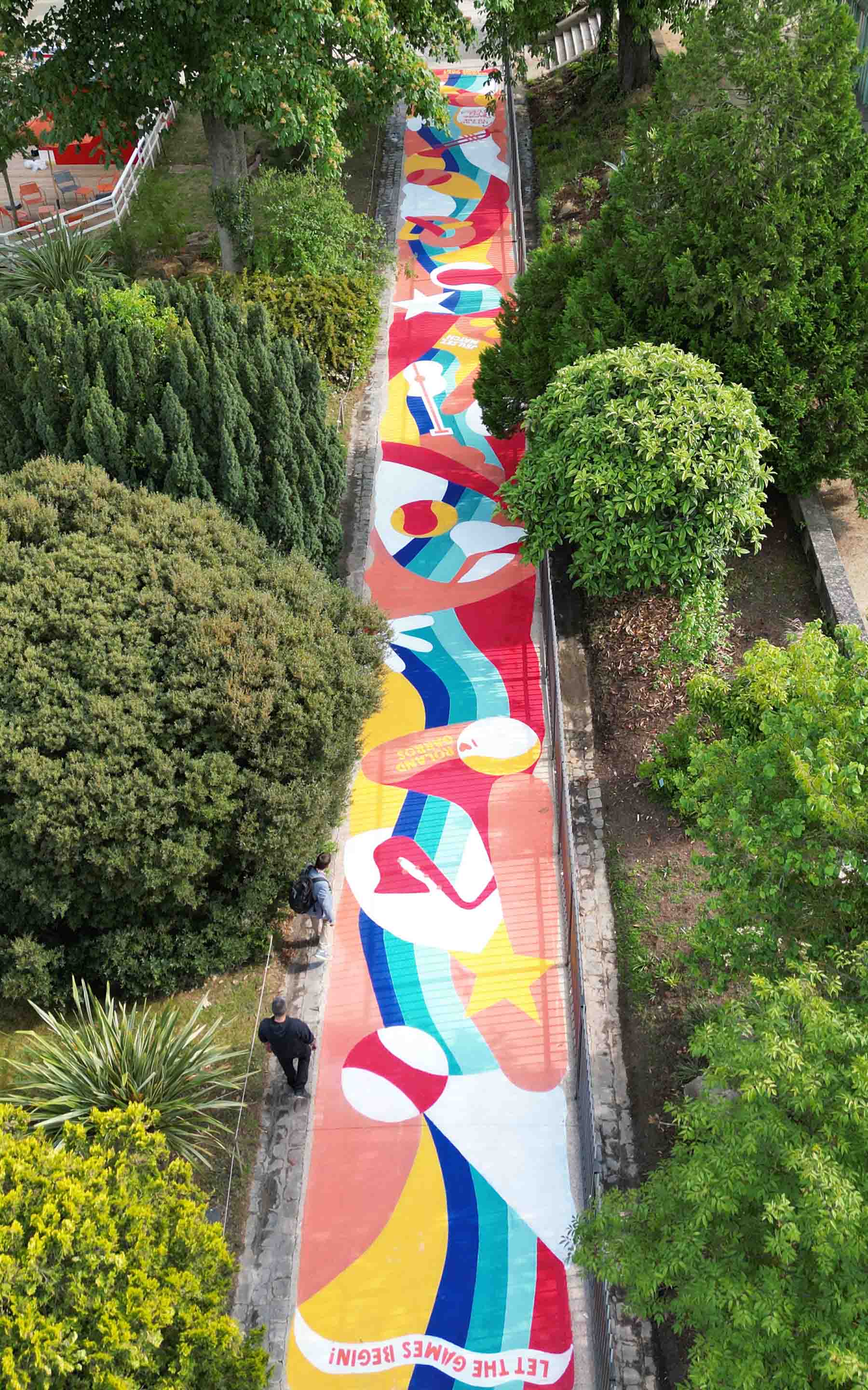 Fresque artistique au sol