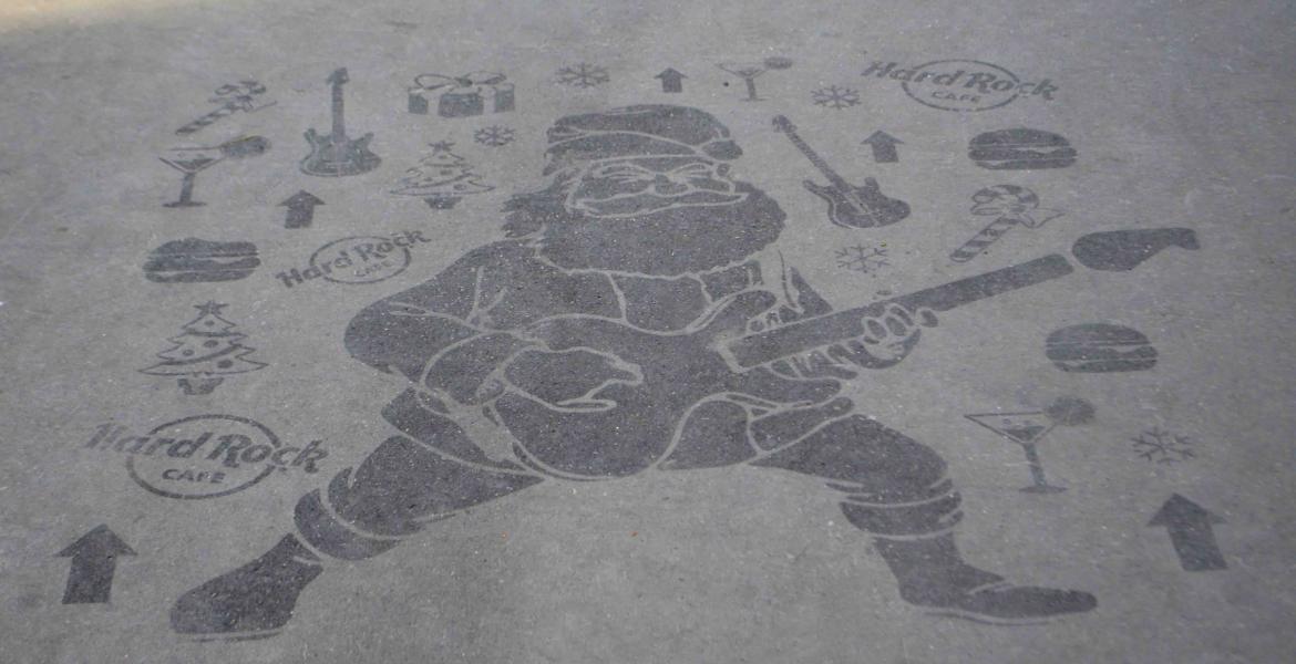 Clean Tag Père Noel Paris cleantag père Noel