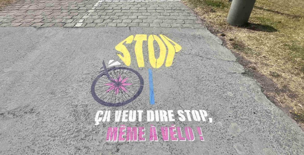 Marquage au sol: Stop Marquage au sol: Stop