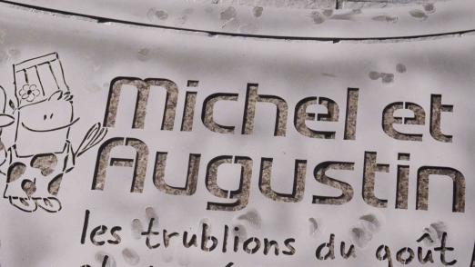 Pochoir pour des marquages au sol Michel et Augustin